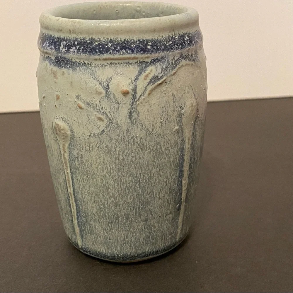 GINNY AUGUST VASE STUDIO WARE ART POTTERY BLUE 4” USA HOME ACCENT HANDMADE
